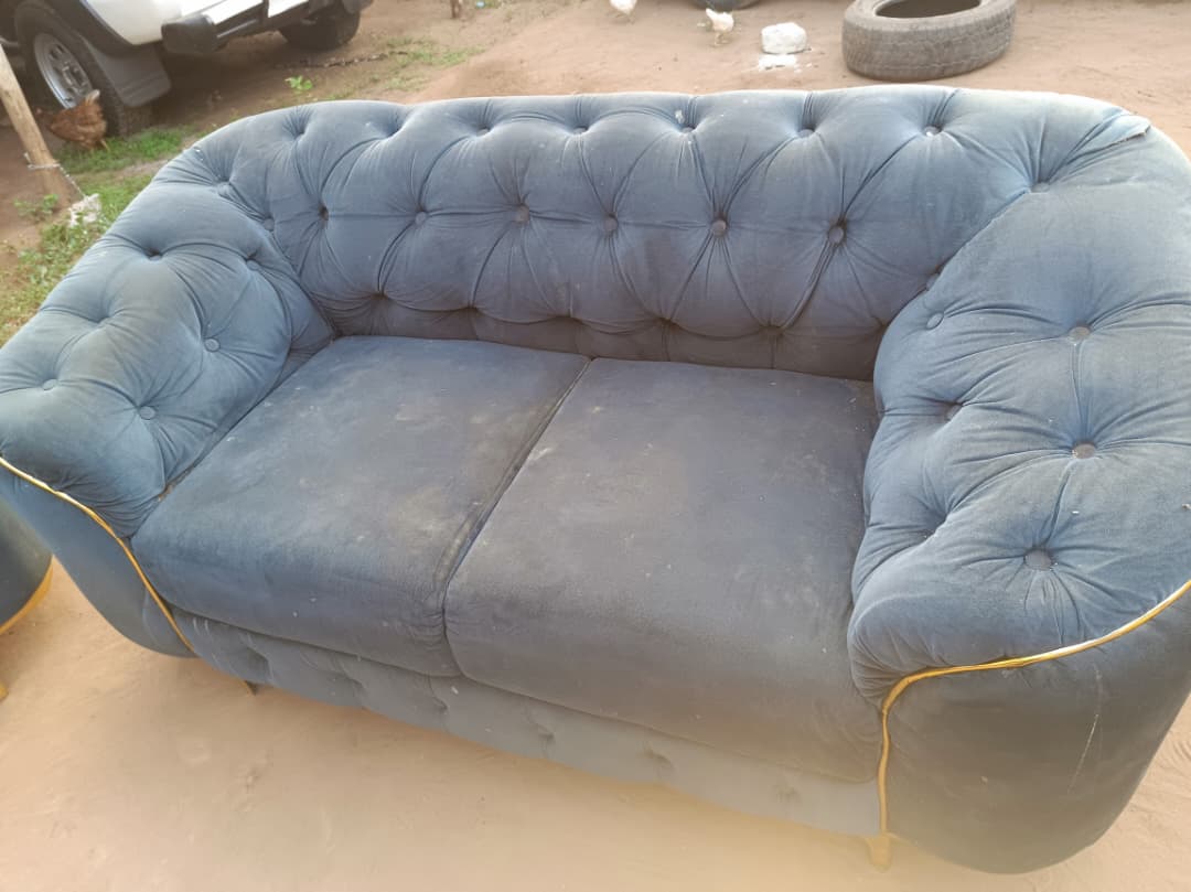 Canapé avant nettoyage Cotonou